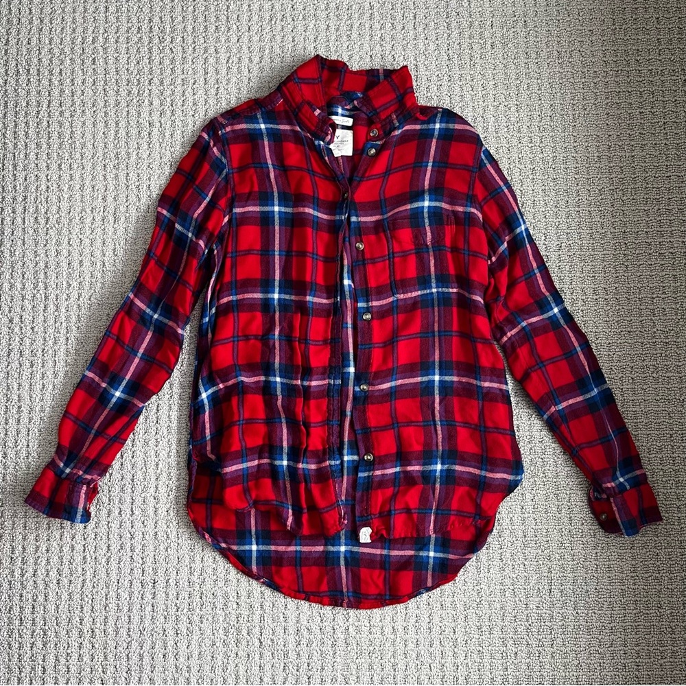 American Eagle Outfitters Red and Blue Plaid Shirt